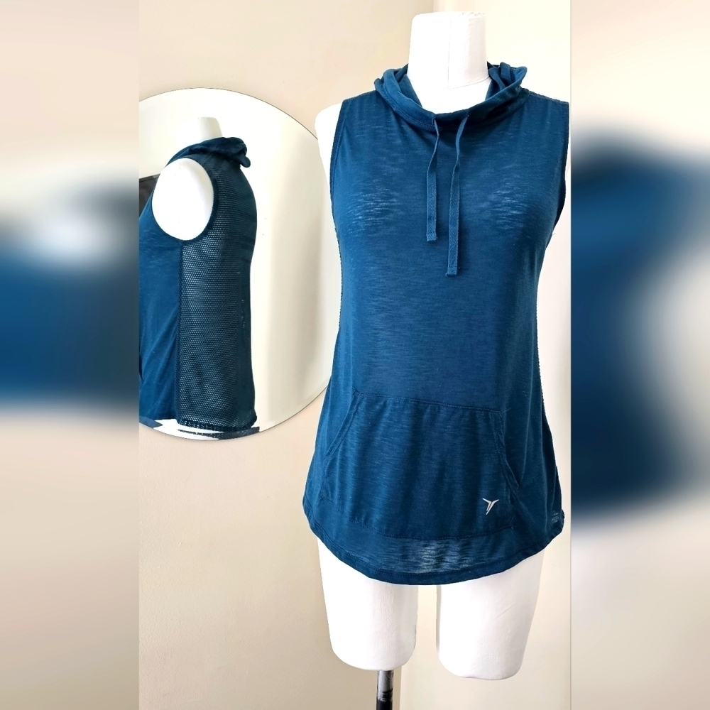 Old Navy Active Hooded Tank